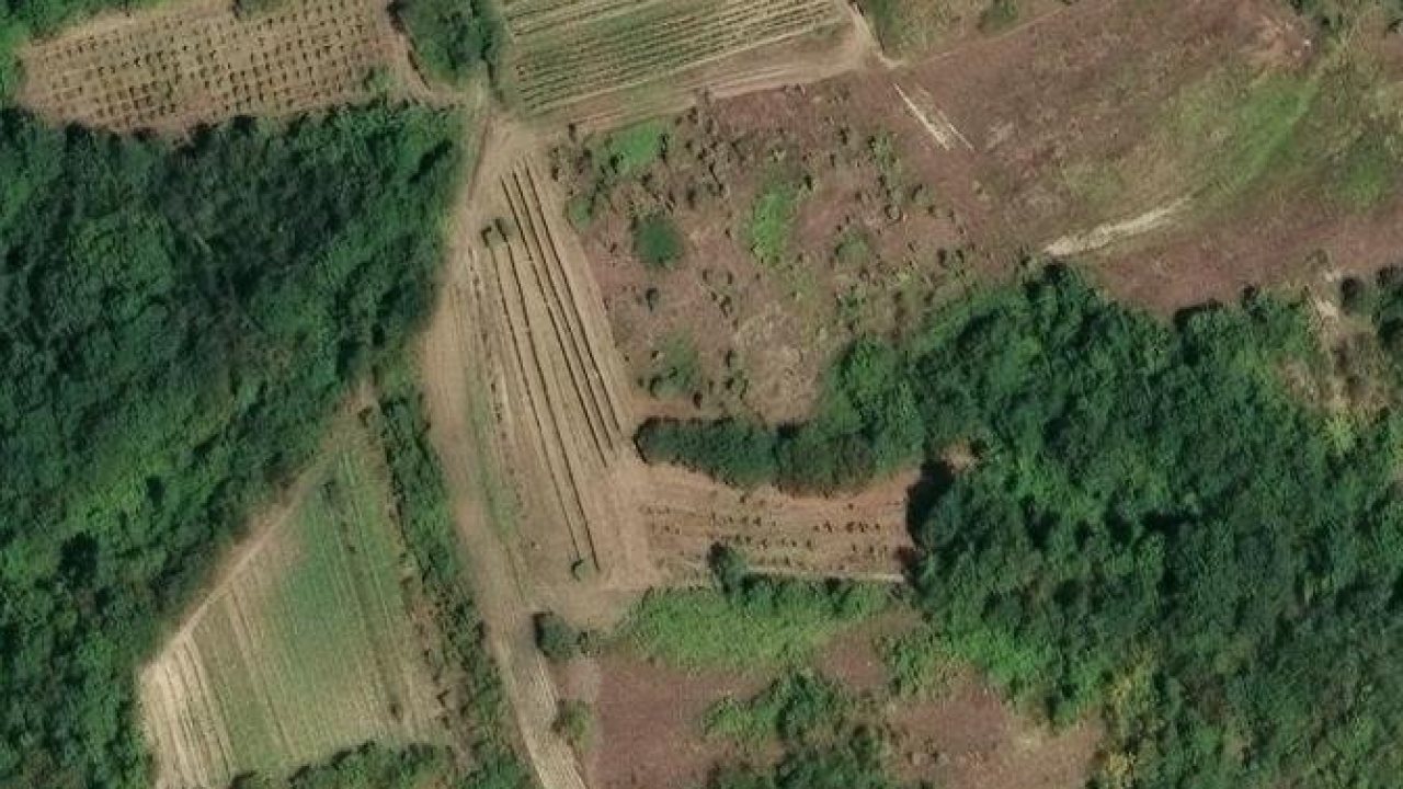 Grundstück 3737 m2, Tupljak, Parzelle Nr. 679/5 - Satellitenbild der Parzelle