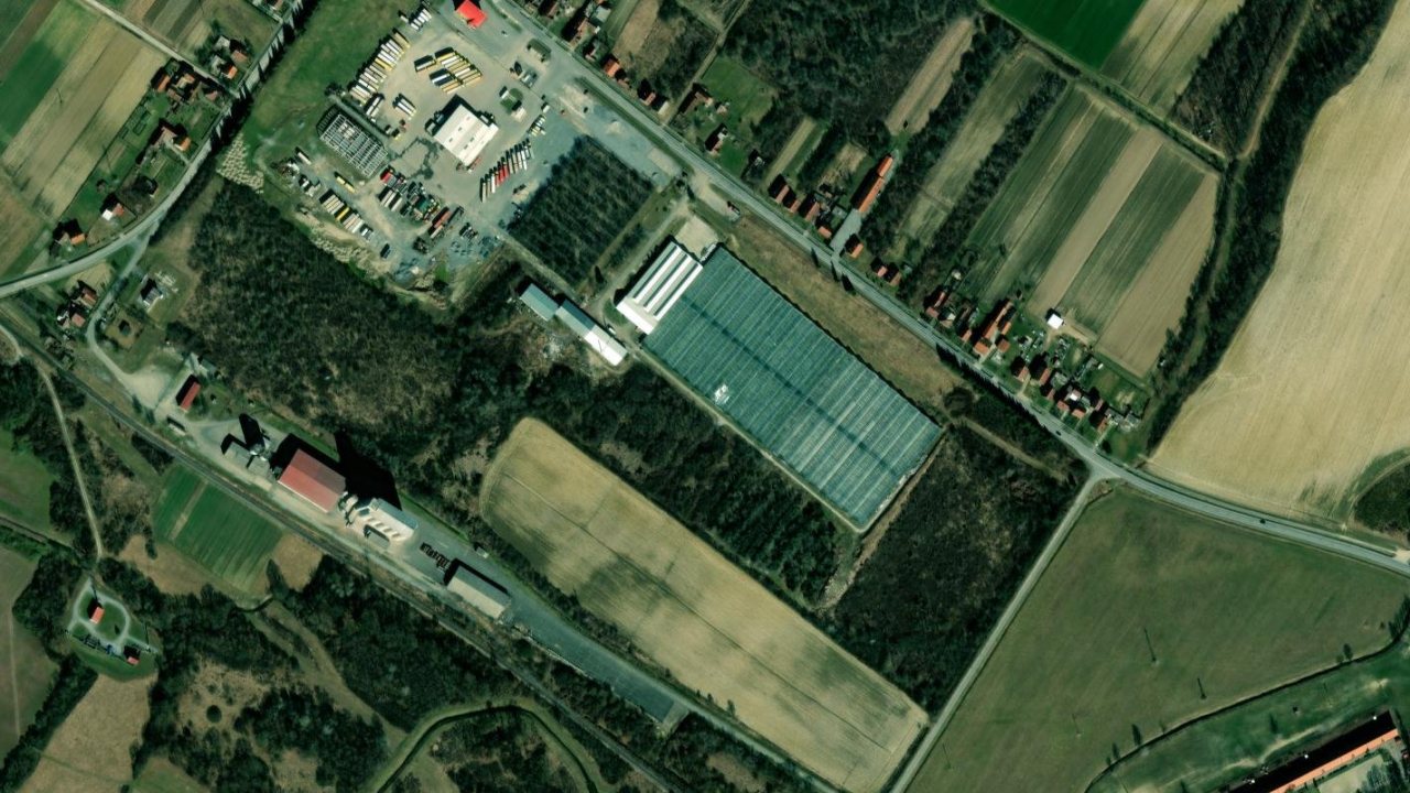 Gewerberäume 84557 m2, Lipik, Parzelle Nr. 890/1 - Satellitenbild der Parzelle