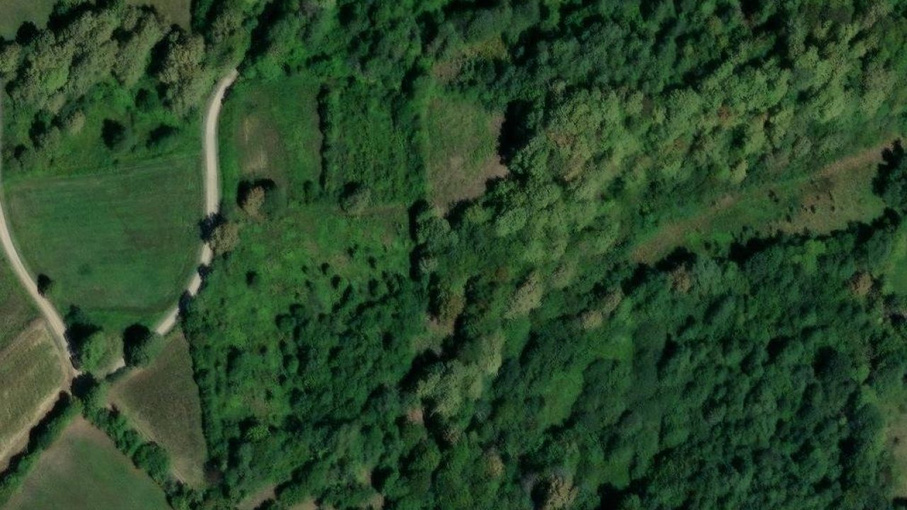 Land 5881 m2, Gora, parcel no. 1116/8 - satellite image of the parcel