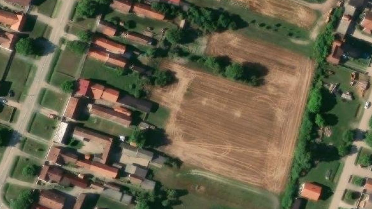 House 2076 m2, Vrbanja, parcel no. 413 - satellite image of the parcel