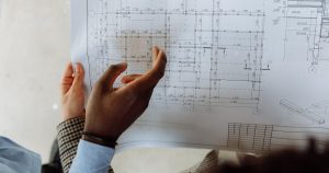 digitalni bim model zgrade na tabletu
